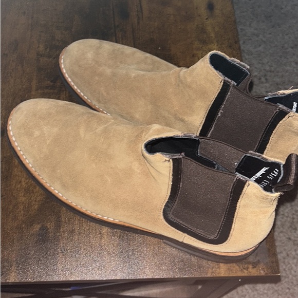 Duke Thursday Boots in Honey Suede - Picture 4 of 9